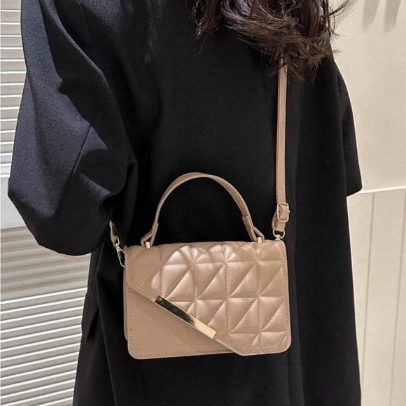 ⚠️Clearance Khaki Mini Quilted Square Crossbody Bag - Picture 4 of 6